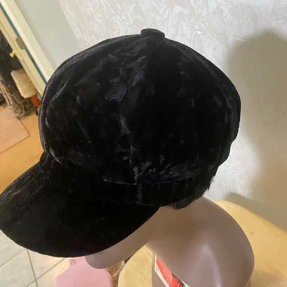 Hat - Picture 4 of 4